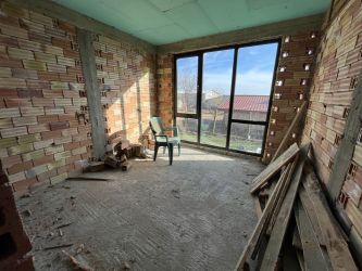 Нова къща с двор за продажба в с. Долно Изворово