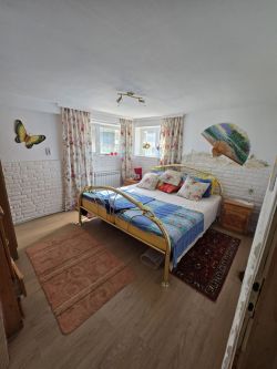 Агенция за недвижими имоти ”ОЛИМПИЯ” продава :