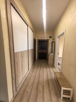 ЧЕТИРИСТАЕН ОБЗАВЕДЕН С ТЕХНИКА И МЕБЕЛИ АПАРТАМЕНТ  ГРАЖ В РАЙОНА ПАЗАРА