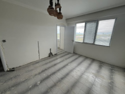 Продава гарсониера в ж.к. Изток блок 30