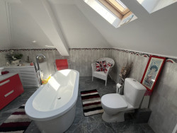 Къща за продажба в Габарево, Казанлък – двуетажна, обзаведена, двор 450 кв.м.