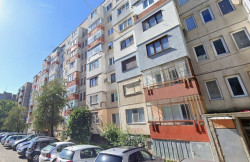 Двустаен апартамент 64 кв.м. с масивен гараж 18 кв.м., в квартал ”Изток”.