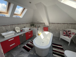 Къща за продажба в Габарево, Казанлък – двуетажна, обзаведена, двор 450 кв.м.