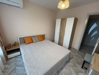 Тристаен апартамент под наем в СУПЕР ЦЕНТЪРА на Казанлък