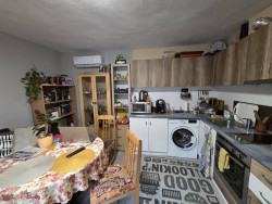 Къща за продажба в Казанлък – район Манастира, двор, гараж, проект за надстрояване