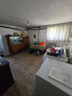 Агенция за недвижими имоти "ОЛИМПИЯ" продава :