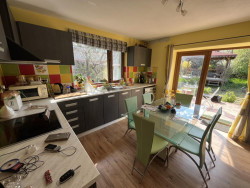 Къща за продажба в Габарево, Казанлък – двуетажна, обзаведена, двор 450 кв.м.