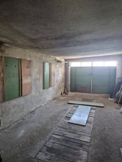 Продава Къща Масивно строителство в с.Енина