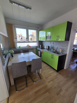 Агенция за недвижими имоти "ОЛИМПИЯ" продава :