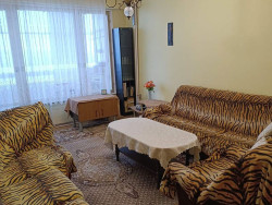 Двустаен апартамент 64 кв.м. с масивен гараж 18 кв.м., в квартал ”Изток”.