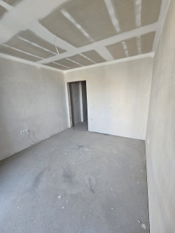 Продава голям двустаен ново строителство гр. Казанлък