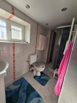 Агенция за недвижими имоти "ОЛИМПИЯ" продава :