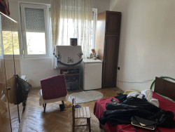 Двустаен апартамент за продажба до у-ще „Св. Св. Кирил и Методий“, гр. Казанлък