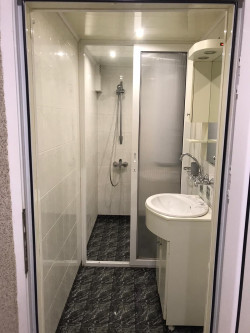 Тристаен апартамент под наем в центъра на Казанлък – обзаведен, отделна кухня, 90 кв.м.