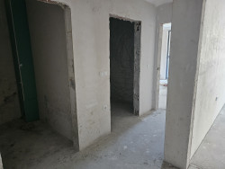 Продава голям двустаен ново строителство гр. Казанлък