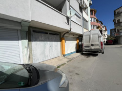 Гараж за продажба в центъра на Казанлък – 20 кв.м., 35 000 евро