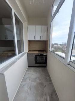 БОКСОНИЕРА В РАЙОНА НА АБАЯТА