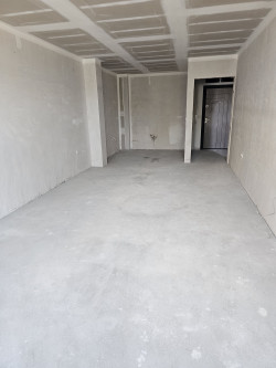 Продава голям двустаен ново строителство гр. Казанлък