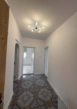 Агенция Елия продава 2 стаи + кухня след ремонт