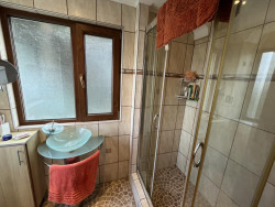 Къща за продажба в Габарево, Казанлък – двуетажна, обзаведена, двор 450 кв.м.