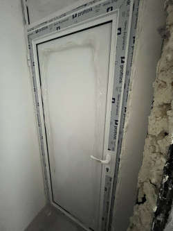 Продава гарсониера в ж.к. Изток блок 30