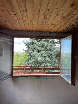 Продажба на прекрасна двуетажна вила в село Долно Сахране