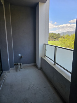 Продава голям двустаен ново строителство гр. Казанлък