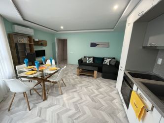 Тристаен апартамент под наем в СУПЕР ЦЕНТЪРА на Казанлък