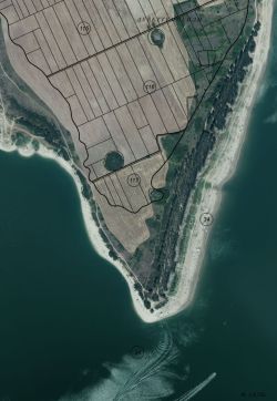 Комасирана земеделска земя на първа линия на язовир Копринка – 20 дка