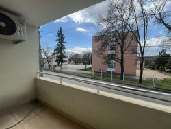 Тристаен апартамент с гараж за продажба – ново строителство, район Болницата, гр. Казанлък