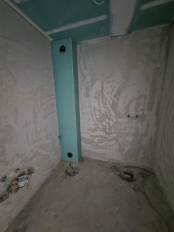 Продава голям двустаен ново строителство гр. Казанлък