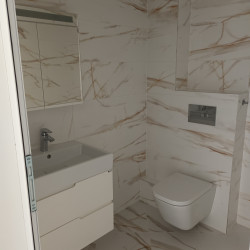 Продавам тристаен апартамент в гр. Казанлък