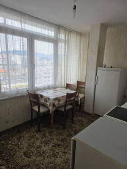 Агенция Елия продава 2 стаи + кухня в района на Абаята