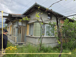 Къща близнак за продажба в гр. Павел баня | 100 кв.м. | Двор 500 кв.м. | 55 000 €