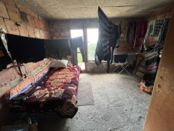 Двуетажна къща в село Шейново с двор 515 кв.м. – гараж и потенциал