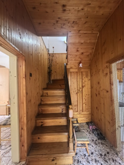  САМОСТОЯТЕЛНА КЪЩА В ЦЕНТРАЛНАТА ЧАСТ НА ГРАД МЪГЛИЖ