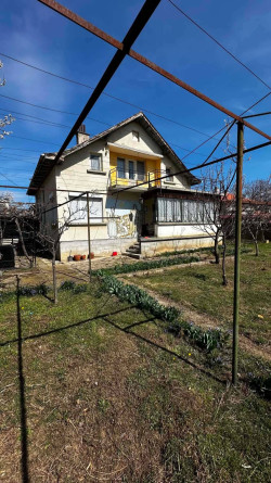 Продава Къща Масивно строителство в с.Шейново