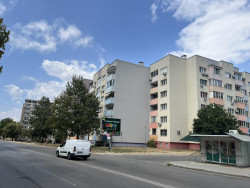 Четиристаен апартамент 121 кв.м. с 3 спални в кв. Васил Левски, Казанлък
