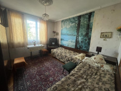 Продава се етаж от къща в района на парк „Розариум“, гр. Казанлък