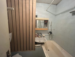 Четиристаен апартамент 121 кв.м. с 3 спални в кв. Васил Левски, Казанлък