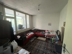 Двустаен апартамент 75 кв.м. за продажба в кв. Васил Левски, Казанлък