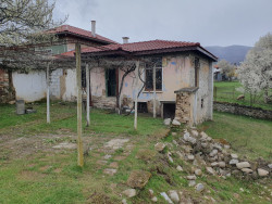 Продава Къща Гредоред в гр.Казанлък