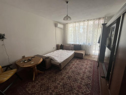 Двустаен апартамент 75 кв.м. за продажба в кв. Васил Левски, Казанлък