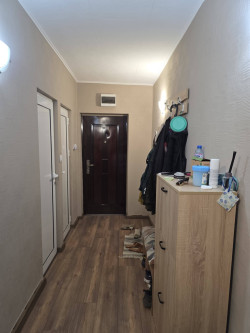 Агенция Елия продава 2 стаи + кухня след ремонт -Абаята