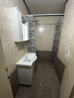 Тристаен под наем €310