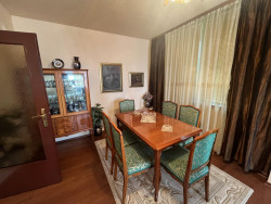 Тристаен апартамент 85 кв.м. за продажба в супер центъра на Казанлък