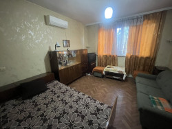 Етаж от къща 100 кв.м. до парк „Розариум“ | Казанлък