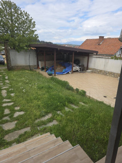 Агенция Елия продава КЪЩА в с. Бузовград