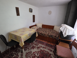 Къща 150 кв.м. с двор 380 кв.м. за продажба северно от парк „Розариум“, Казанлък