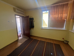 Къща с двор 432 кв.м. северно от парк „Розариум“, Казанлък